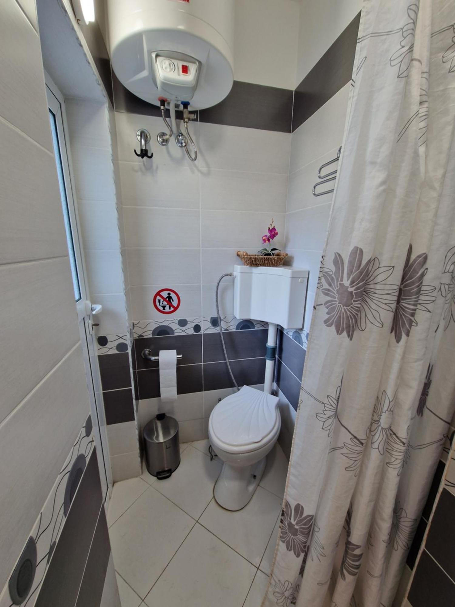 Етаж От Къща С Двор Apartment Burgas Ngoại thất bức ảnh
